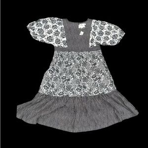 Black and white puffed shoulder dress